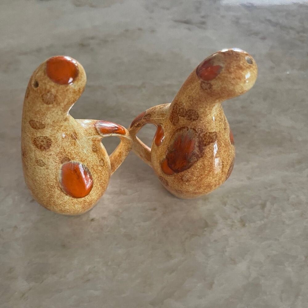 Vintage ceramic gourd salt & pepper shakers